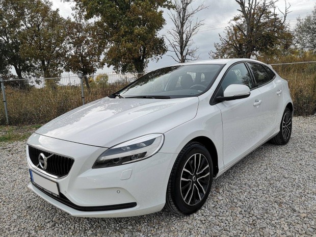 Volvo V40 2.0 D [D3] R-Design Momentum Els tul...